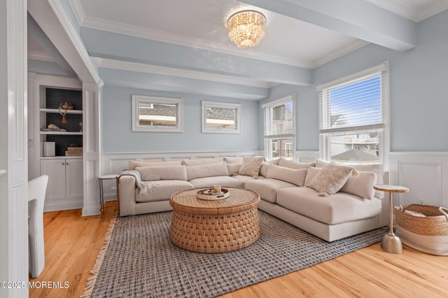 5 Shrewsbury Way, Sea Bright, NJ 07760