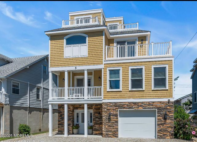 5 Shrewsbury Way, Sea Bright, NJ 07760