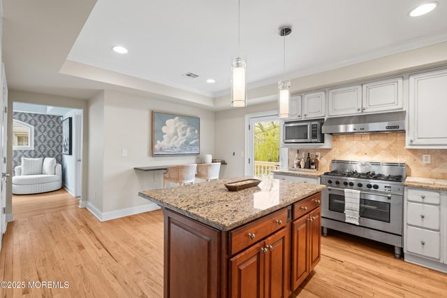 5 Shrewsbury Way, Sea Bright, NJ 07760