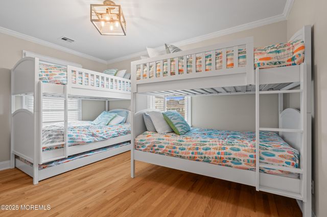 5 Shrewsbury Way, Sea Bright, NJ 07760