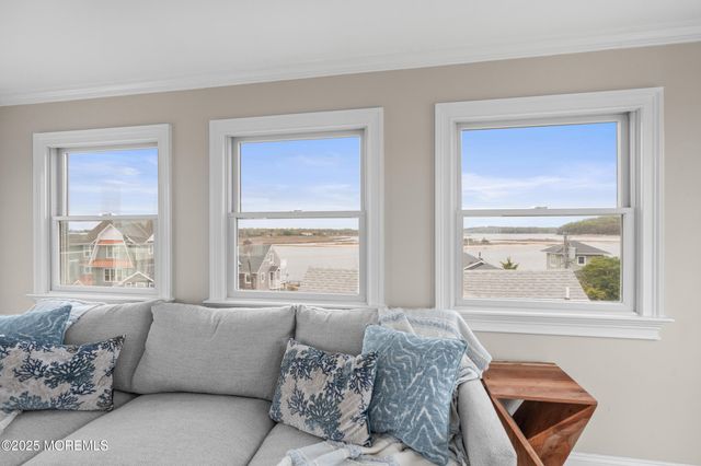 5 Shrewsbury Way, Sea Bright, NJ 07760