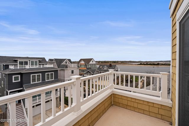 5 Shrewsbury Way, Sea Bright, NJ 07760