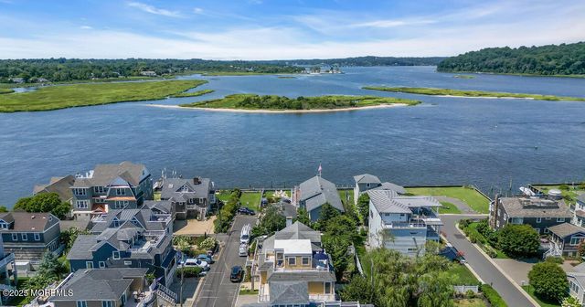 5 Shrewsbury Way, Sea Bright, NJ 07760