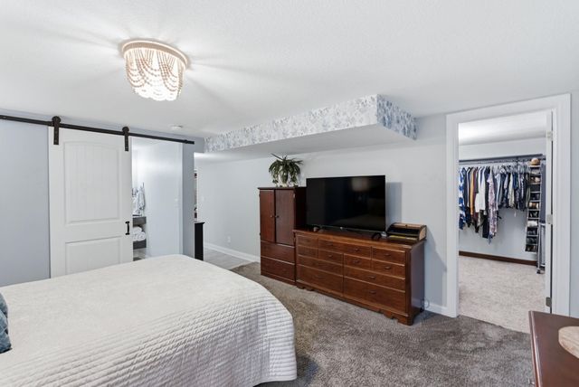 1615 N HOLLAND LN, Wichita, KS 67212