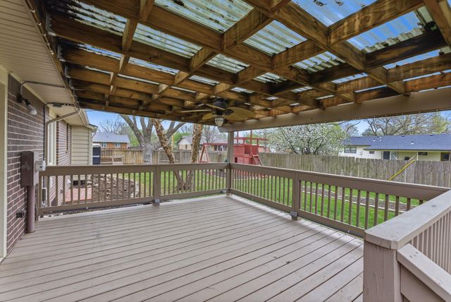 1615 N HOLLAND LN, Wichita, KS 67212