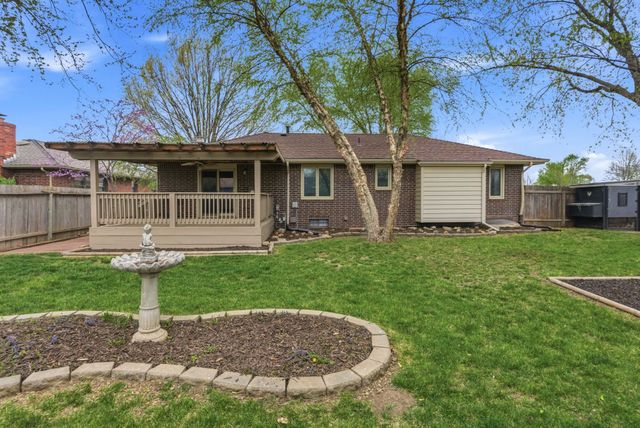 1615 N HOLLAND LN, Wichita, KS 67212