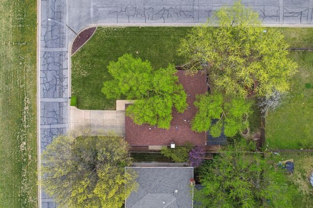 1615 N HOLLAND LN, Wichita, KS 67212