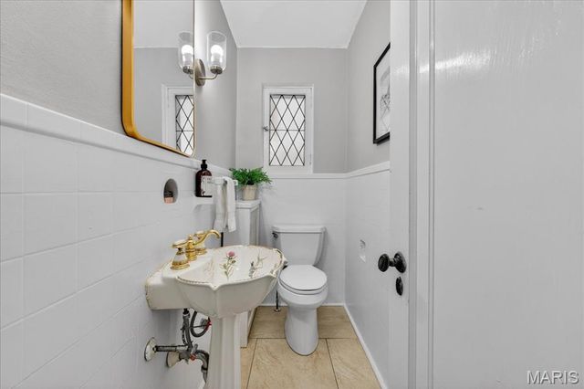 630 Sherwood Drive, Webster Groves, MO 63119