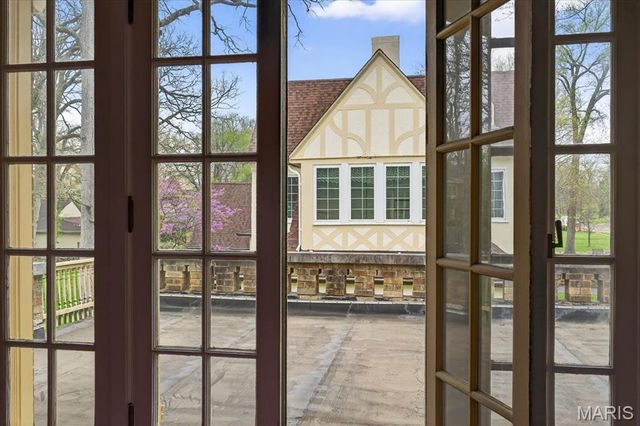 630 Sherwood Drive, Webster Groves, MO 63119