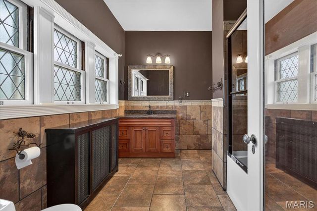 630 Sherwood Drive, Webster Groves, MO 63119