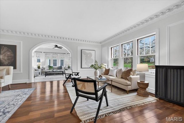 630 Sherwood Drive, Webster Groves, MO 63119