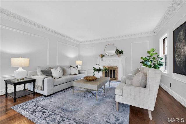 630 Sherwood Drive, Webster Groves, MO 63119