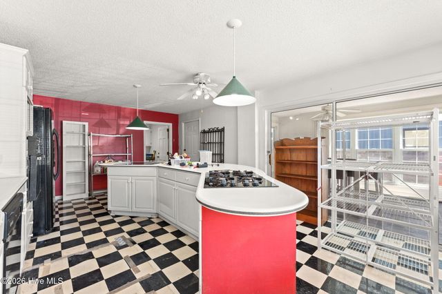 906 20th Avenue N, North Myrtle Beach, SC 29582