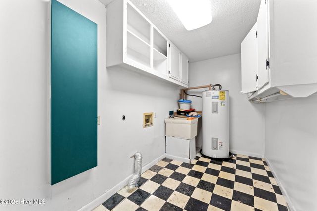 906 20th Avenue N, North Myrtle Beach, SC 29582