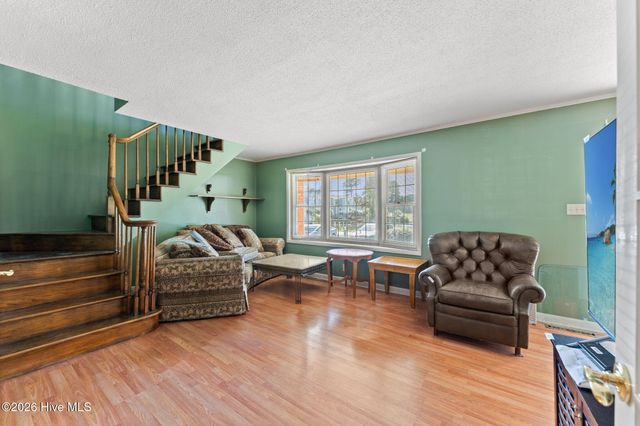 906 20th Avenue N, North Myrtle Beach, SC 29582