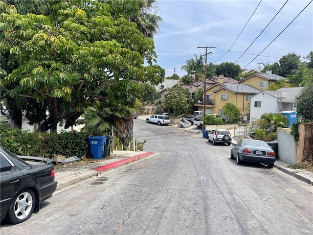 1369 Volney, Los Angeles, CA 90063