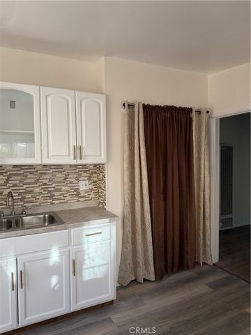 1369 Volney, Los Angeles, CA 90063