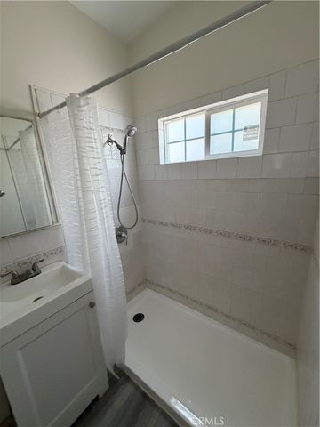 1369 Volney, Los Angeles, CA 90063