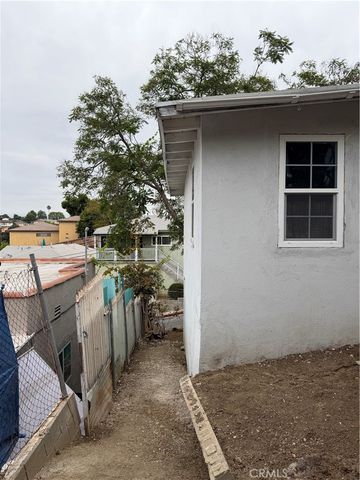 1369 Volney, Los Angeles, CA 90063
