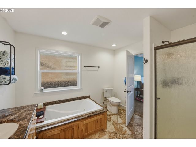 947 HAILEY Ln, Bandon, OR 97411