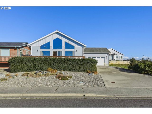 947 HAILEY Ln, Bandon, OR 97411