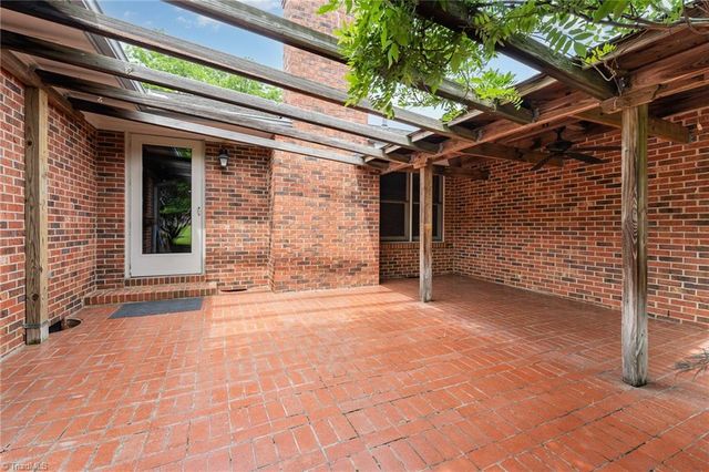 412 Stage Coach Court, Greensboro, NC 27409