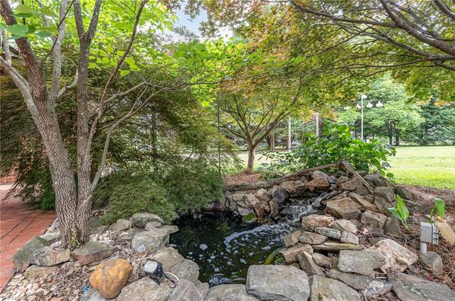 412 Stage Coach Court, Greensboro, NC 27409