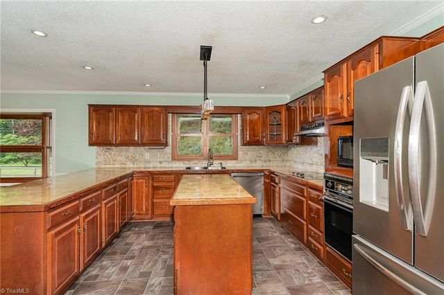 412 Stage Coach Court, Greensboro, NC 27409