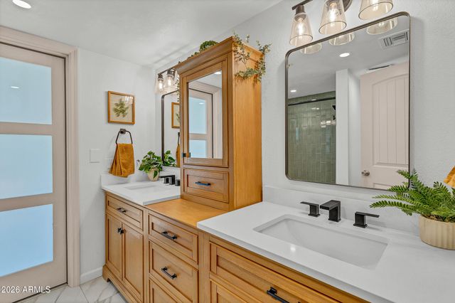 434 E Barbarita Avenue, Gilbert, AZ 85234