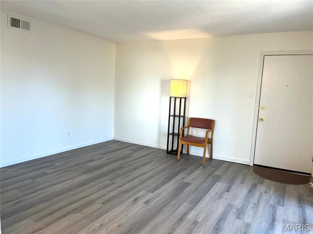 6954 Colonial Woods Drive 80, Mehlville, MO 63129