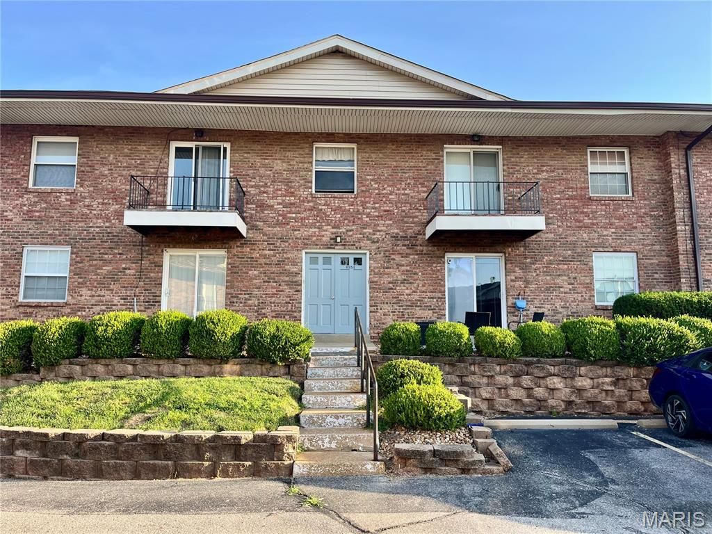 6954 Colonial Woods Drive 80, Mehlville, MO 63129