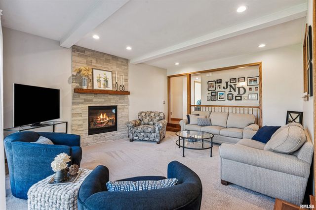 3905 25TH Avenue Court, Rock Island, IL 61201