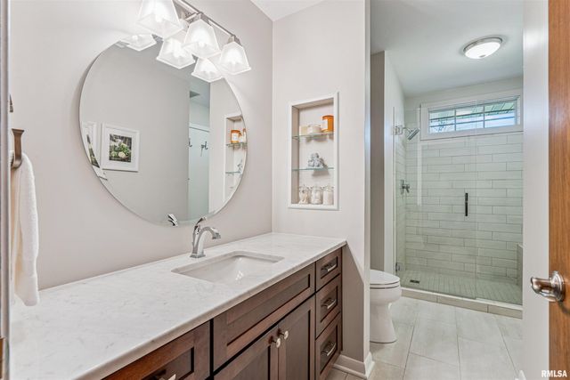 3905 25TH Avenue Court, Rock Island, IL 61201