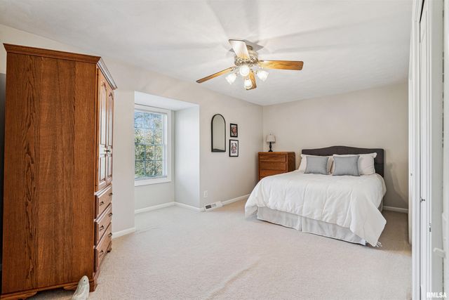 3905 25TH Avenue Court, Rock Island, IL 61201