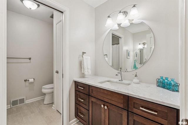 3905 25TH Avenue Court, Rock Island, IL 61201