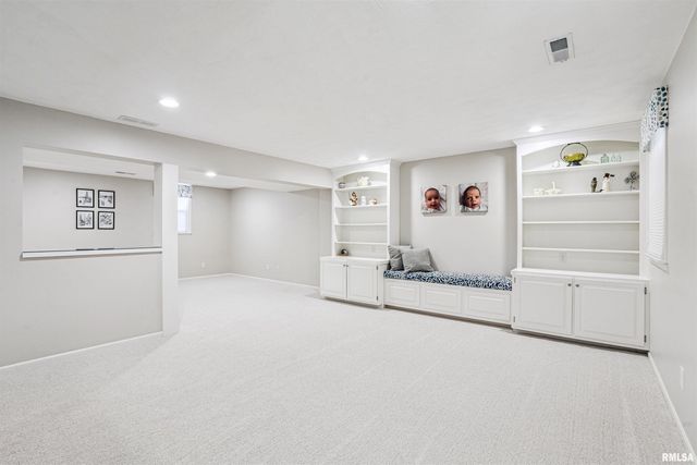 3905 25TH Avenue Court, Rock Island, IL 61201