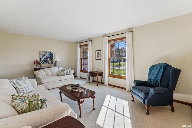 3905 25TH Avenue Court, Rock Island, IL 61201