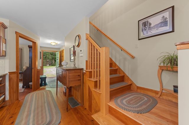 33 Arrowhead Point Road, Bristol, NH 03222