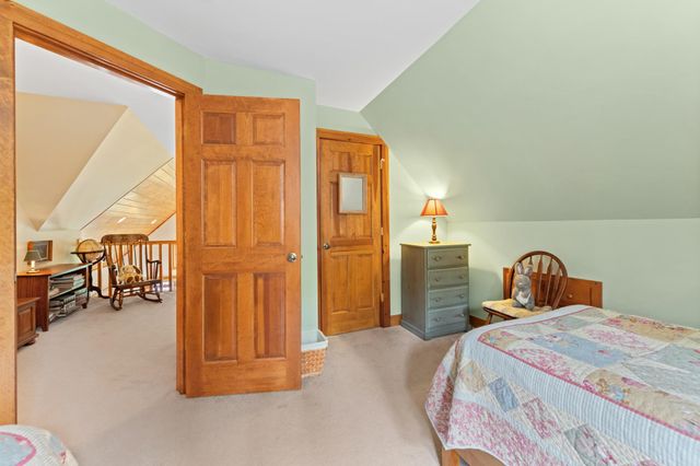 33 Arrowhead Point Road, Bristol, NH 03222
