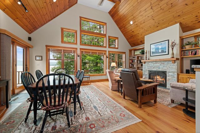 33 Arrowhead Point Road, Bristol, NH 03222
