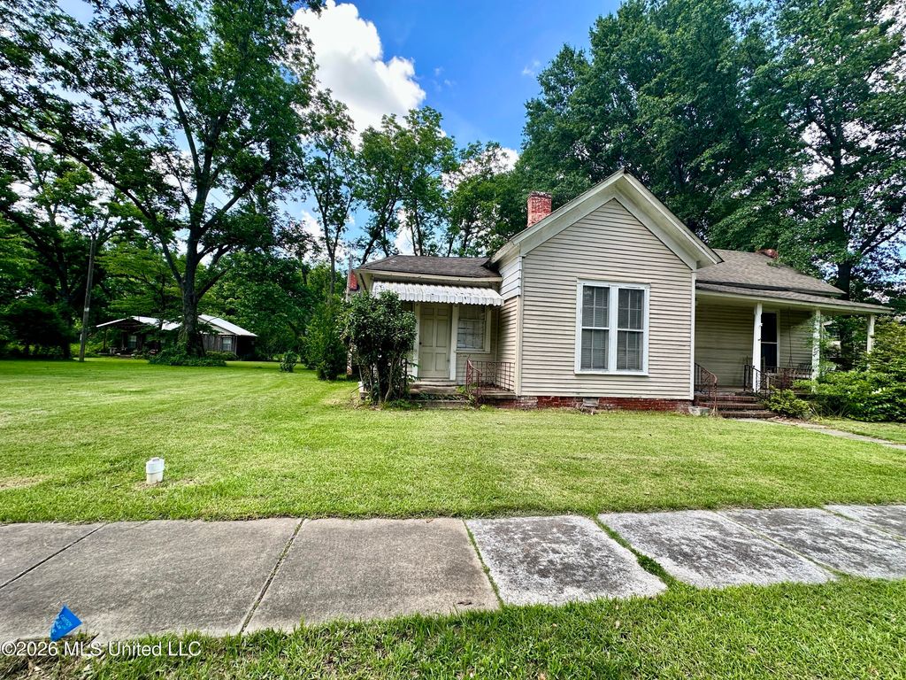 105 Church, Senatobia, MS 38668 — exterior