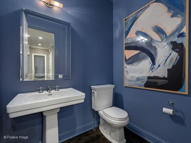 2122 N Magnolia Avenue, Chicago, IL 60614
