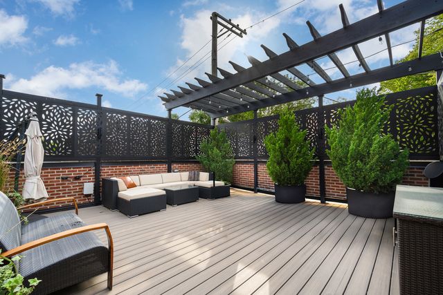 2122 N Magnolia Avenue, Chicago, IL 60614