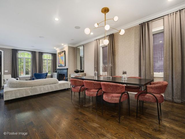 2122 N Magnolia Avenue, Chicago, IL 60614