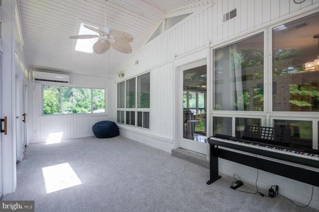 3407 SPRING LAKE TER, Fairfax, VA 22030