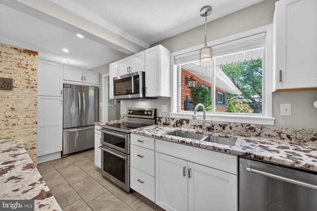 3407 SPRING LAKE TER, Fairfax, VA 22030