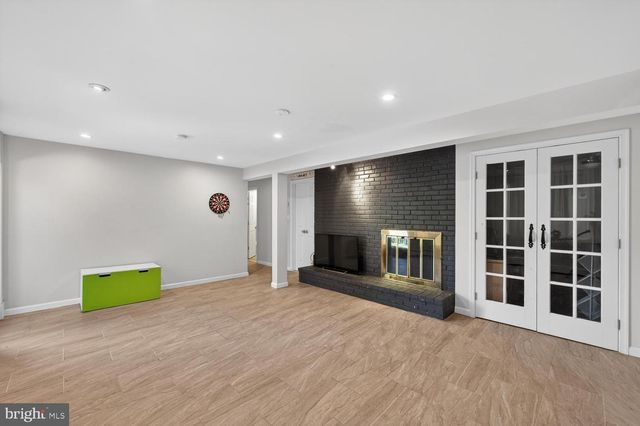 3407 SPRING LAKE TER, Fairfax, VA 22030