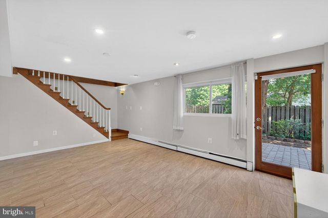 3407 SPRING LAKE TER, Fairfax, VA 22030