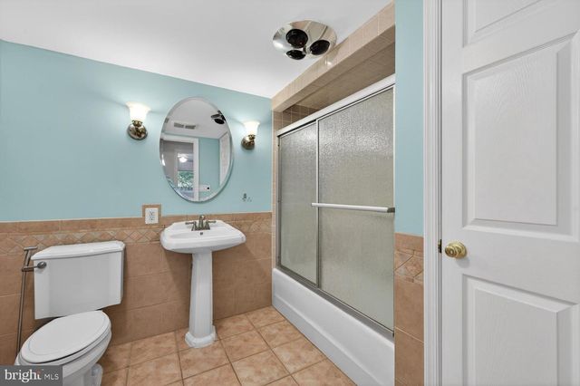 3407 SPRING LAKE TER, Fairfax, VA 22030
