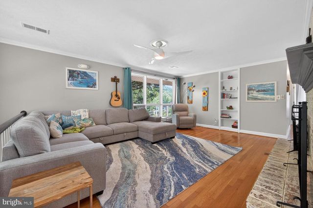 3407 SPRING LAKE TER, Fairfax, VA 22030